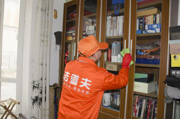 洁道夫保洁经验谈 家具会被擦坏你造吗？